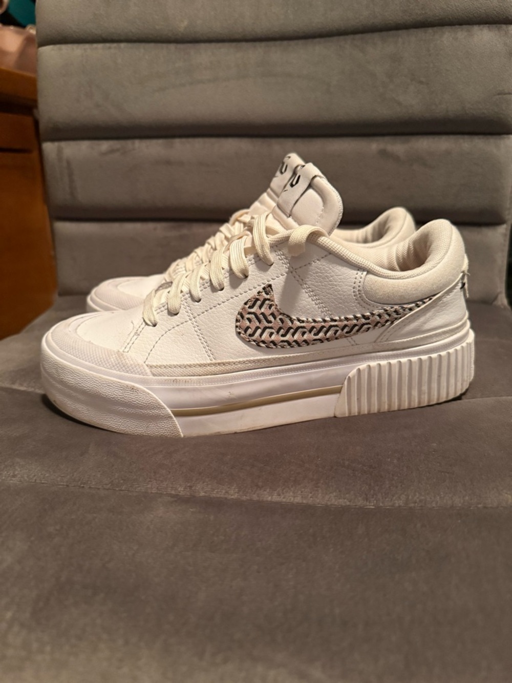 Nike Court Legacy Lift sneakers ‘United in Victory' Women’s size 6.5 - Picture 3 of 5